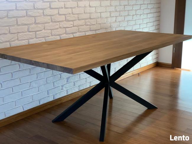 Stół z drewnianym blatem w stylu Loft