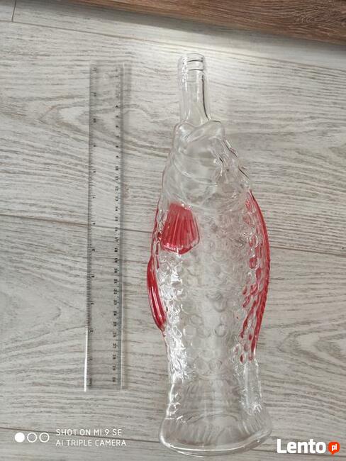 Szklana butelka rybka