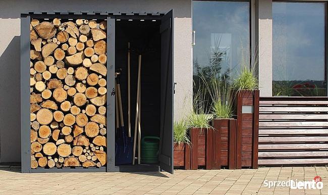 Drewutnia z domkiem narzędziowym