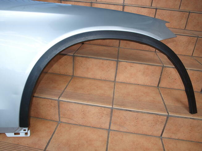 Mercedes GLC A253 błotnik prawy przód + listwa 2015 - 2020r