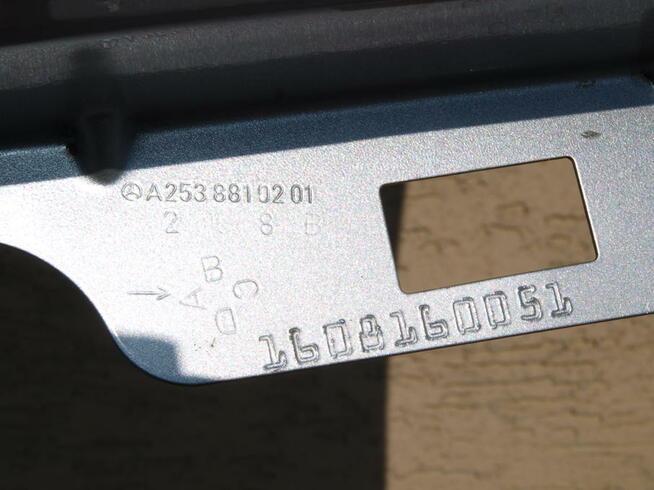 Mercedes GLC A253 błotnik prawy przód + listwa 2015 - 2020r