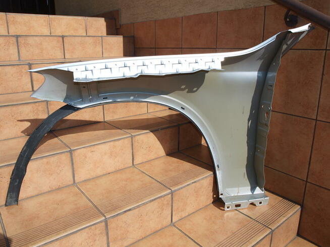 Mercedes GLC A253 błotnik prawy przód + listwa 2015 - 2020r