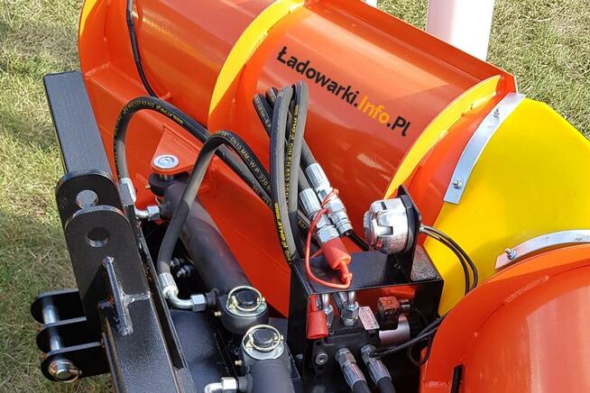 Pług śnieżny MINI-147 do małych ciągników i ładowarek