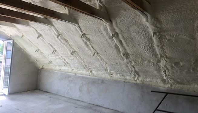 Elewacje, docieplenia pianą PUR