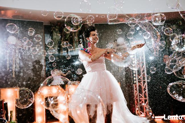 Artystyczny pokaz baniek mydlanych Bubbles&ART NA WESELU
