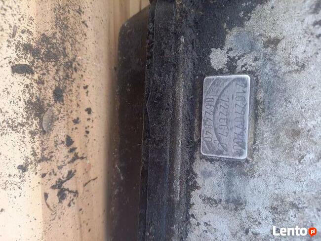 Sprzedam części do mercedesa w 210 .