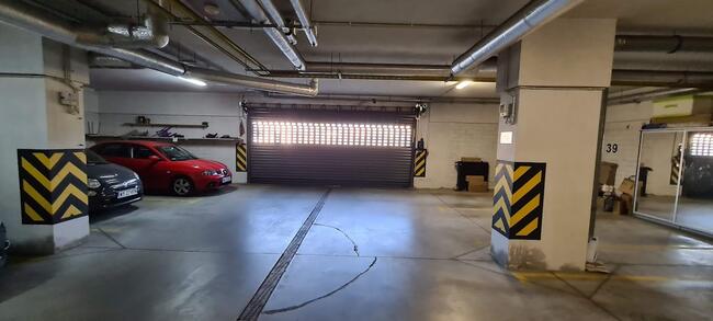 Miejsce postojowe w parkingu podziemnym - Tajemna 4