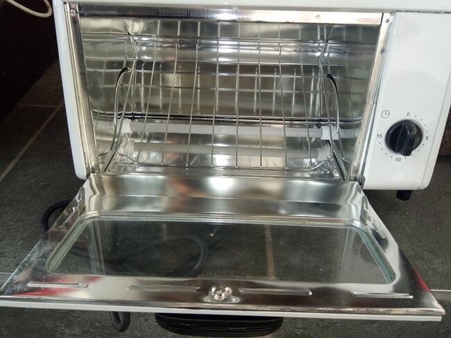 Mały piekarnik elektryczny