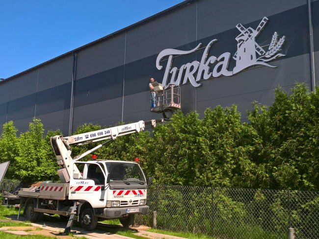 Podnośnik koszowy 18 i 20 m Tarczyn i okolice