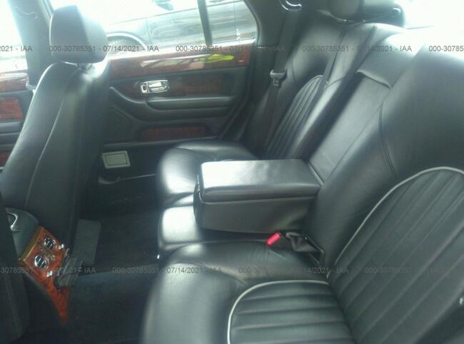 Bentley Arnage 2001, 6.8L, porysowany