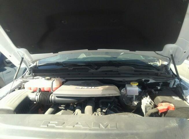 RAM 1500 2020, 3.0L diesel, 4x4, porysowany
