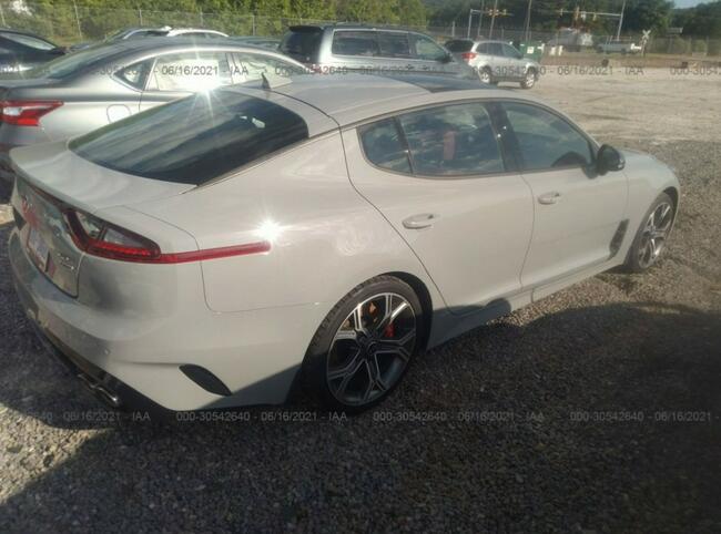 Kia Stinger GT, 2018, 3.3L, porysowany