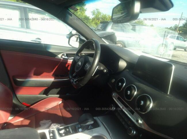 Kia Stinger GT, 2018, 3.3L, porysowany
