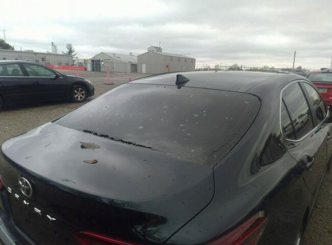 Toyota Camry 2021, 2.5L, LE, po gradobiciu