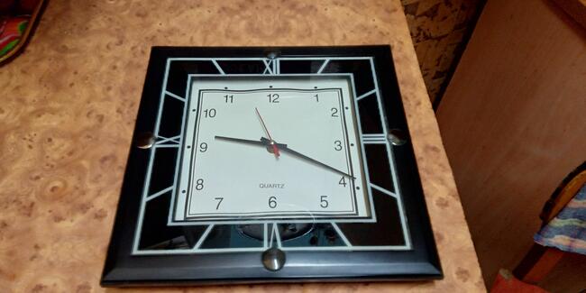 Duży zegar ścienny średnia 30cm