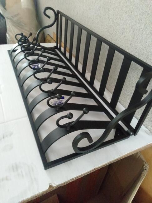 Wieszak metalowy kuty piękny producent Belsoo