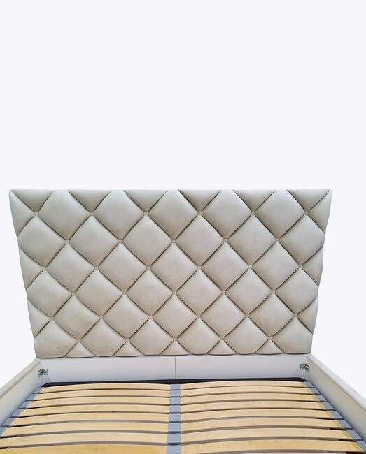 Łóżko sypialniane ZOYA z guziczkami tapicerowanymi 160×200