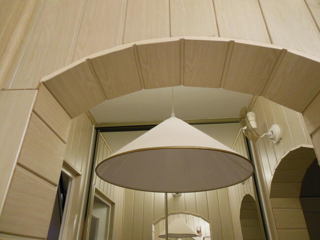 Abażury klasyczne powlekane aksamitem i nie tylko.