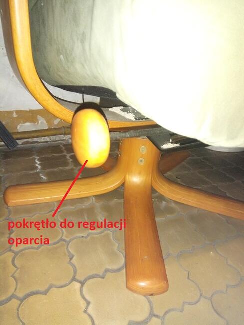 Fotel z podnóżkiem