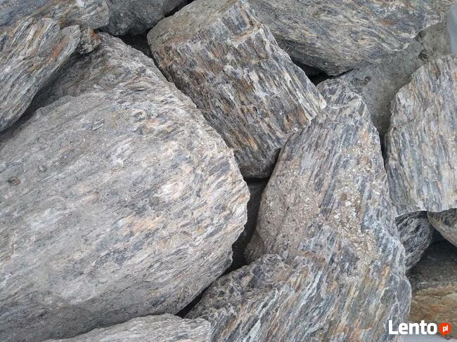 Kora kamienna gnejs szpilki głazy kamień sciezkowy