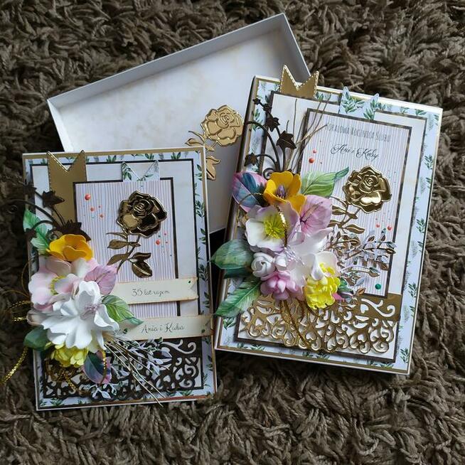 Karty z życzeniami w pudełeczku