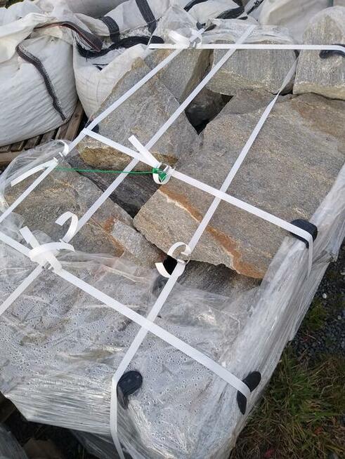 Kora kamienna gnejs szpilki głazy kamień sciezkowy