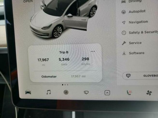 Tesla Model 3 Long Range, 2020, po gradobiciu