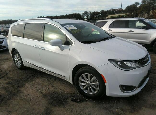 Chrysler Pacifica 2019, 3.6L, Touring L, od ubezpieczalni