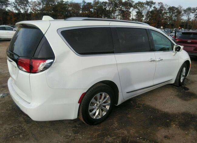 Chrysler Pacifica 2019, 3.6L, Touring L, od ubezpieczalni