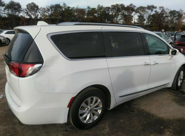 Chrysler Pacifica 2019, 3.6L, Touring L, od ubezpieczalni