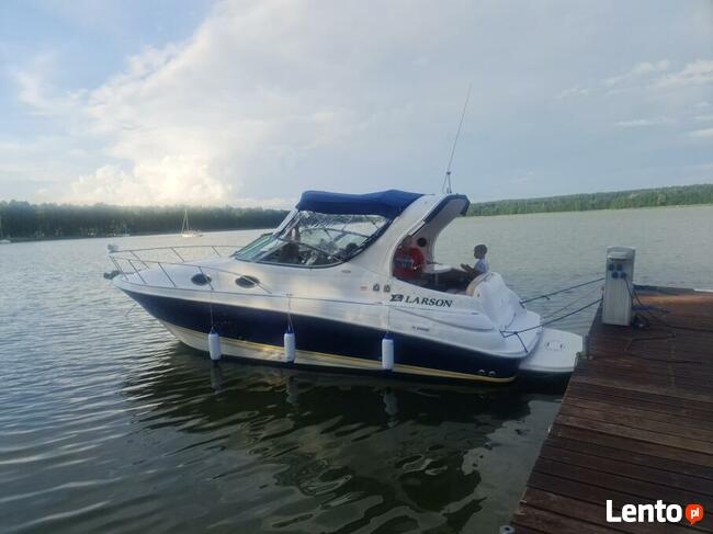Wynajem motorówek premium ze sternikiem Mikołajki Mazury