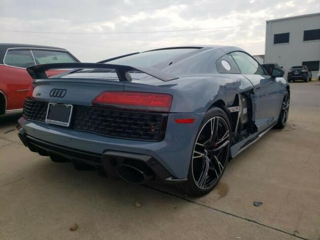Audi R8 2020, 5.2L, 4x4, od ubezpieczalni