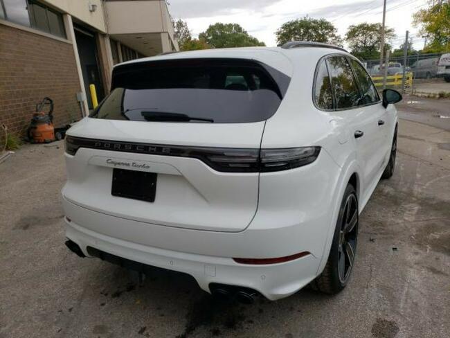 Porsche Cayenne Turbo 2019, 4.0L, 4x4, porysowany lakier