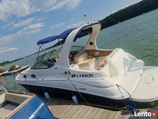 Wynajem motorówek premium ze sternikiem Mikołajki Mazury