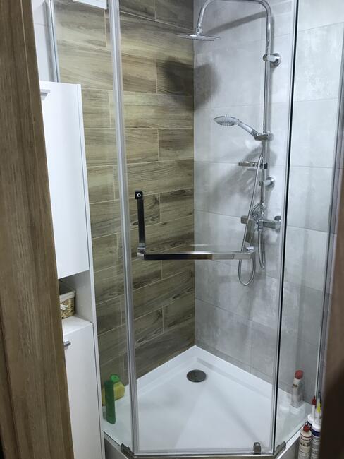 Remonty wykończenia łazienki płytki