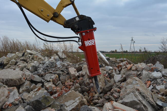 Młot hydrauliczny SOCOMEC DMS 400 (Monoblok)