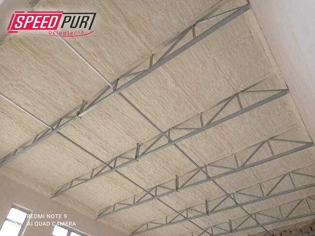 Piana PUR Ocieplanie Poddasze Wiązary Dach Strop Piła