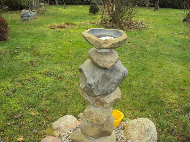 Figura ogrodowa-poidło