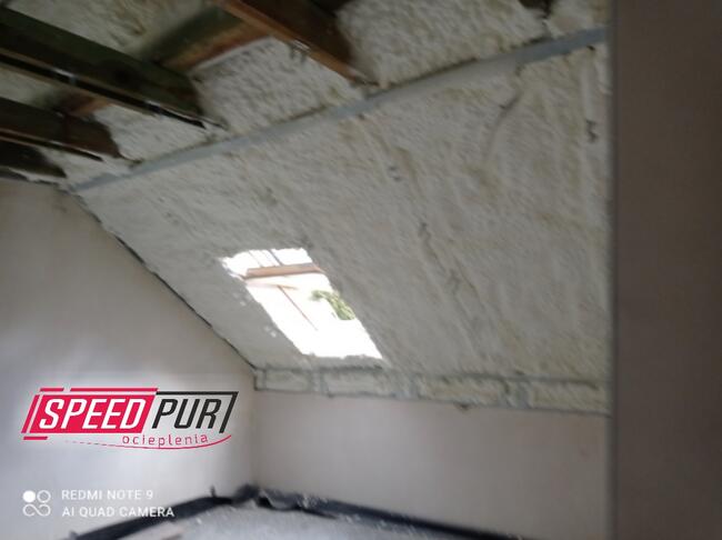 Piana PUR Ocieplanie Poddasze Wiązary Dach Strop Piła
