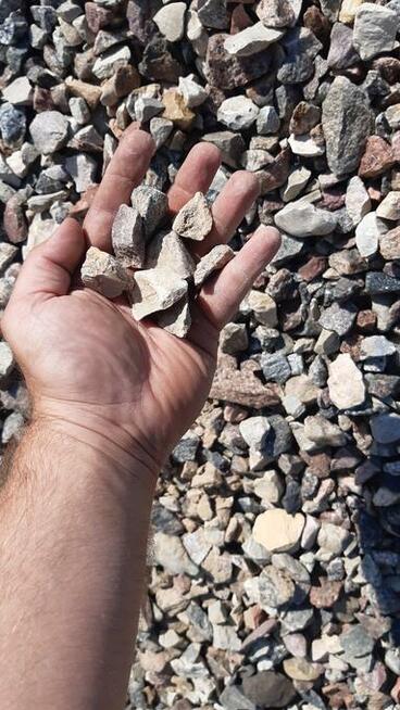 materiały sypkie, piasek, kamień, wywrotka, gruz, ziemia,