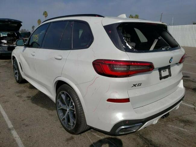 BMW X5 2019, 3.0L, 4x4, po gradobiciu