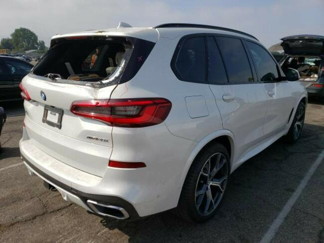 BMW X5 2019, 3.0L, 4x4, po gradobiciu