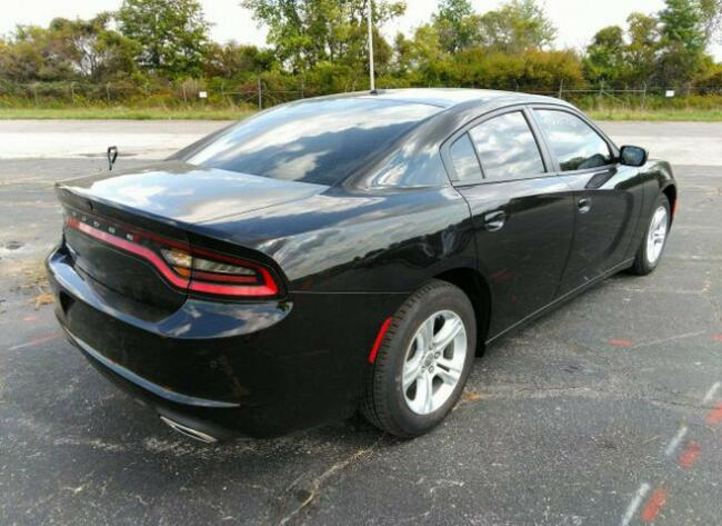 Dodge Charger 2020, 3.6L, porysowany lakier