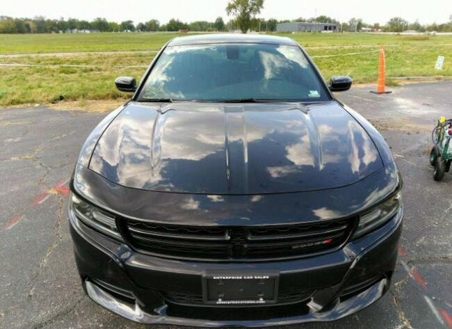 Dodge Charger 2020, 3.6L, porysowany lakier