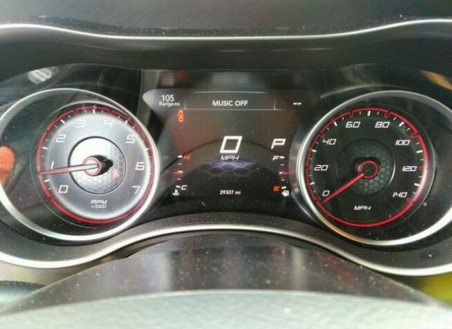 Dodge Charger 2020, 3.6L, porysowany lakier