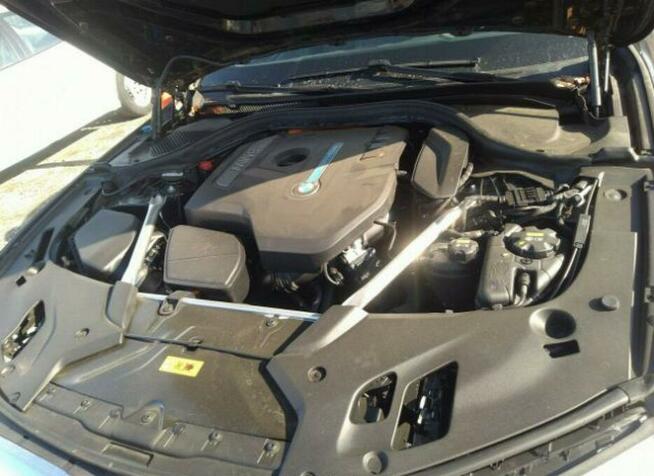 BMW 530 2018, 2.0L, Hybryda, porysowany lakier