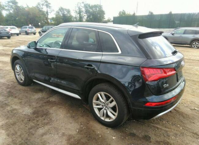 Audi Q5 2020, 2.0L, 4x4, porysowany lakier
