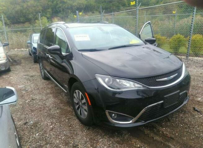Chrysler Pacifica 2020, 3.6L, Hybrid, porysowany lakier