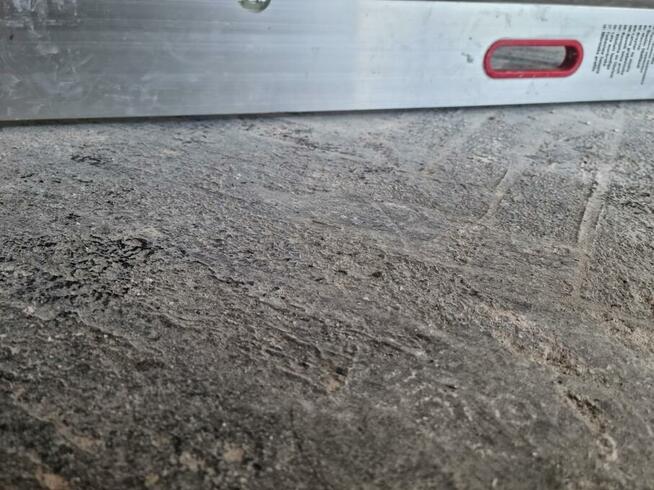 Usuwanie subitu, kleju po kafelkach, frezowanie betonu