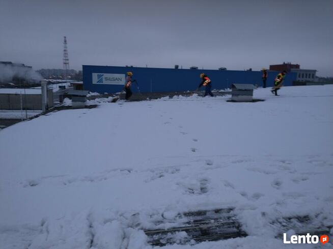 Odśnieżanie dachów płaskich i spadowych 507 55 85 85